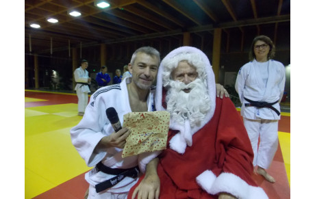 Le Père Noel est passé au dojo !!